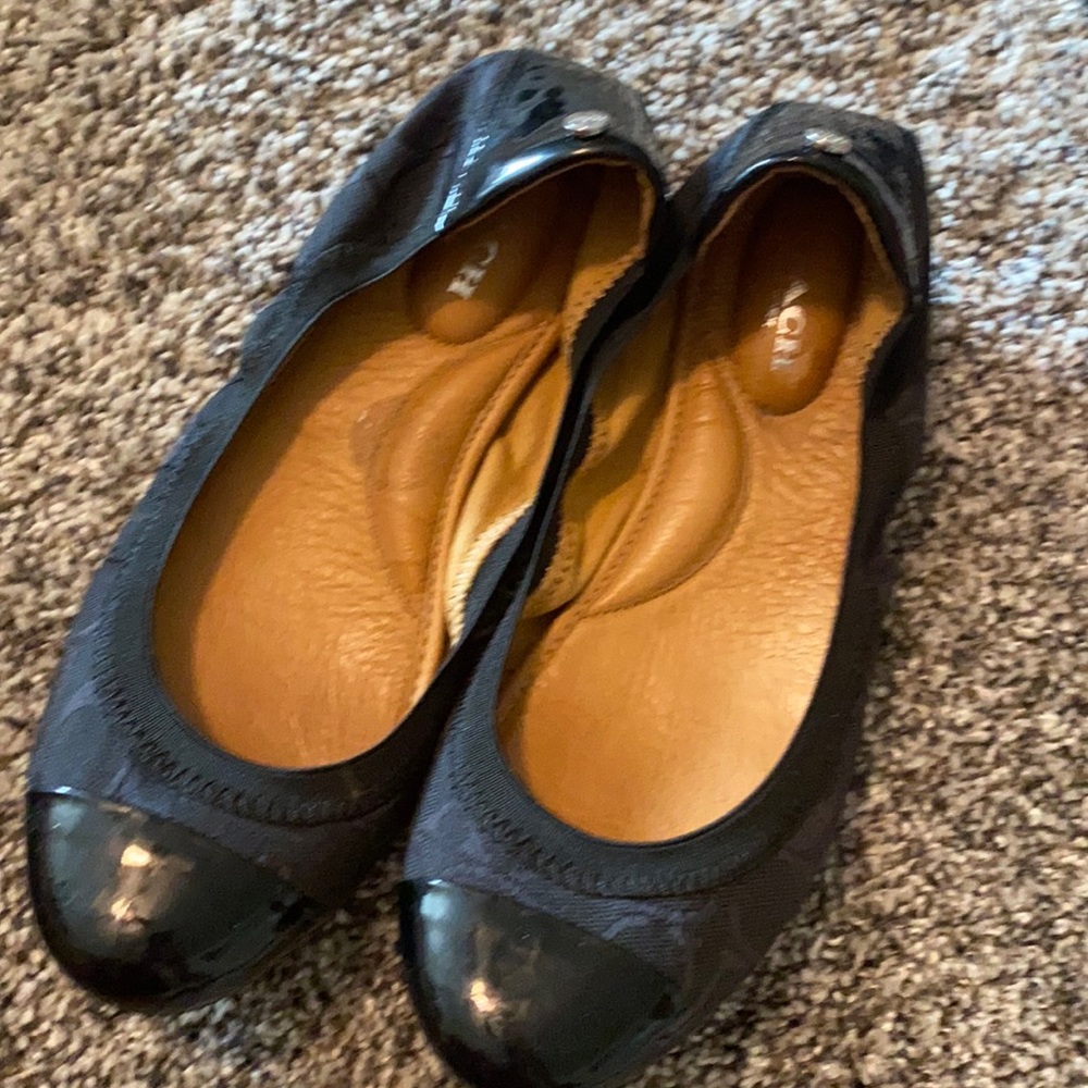 Ballet flats